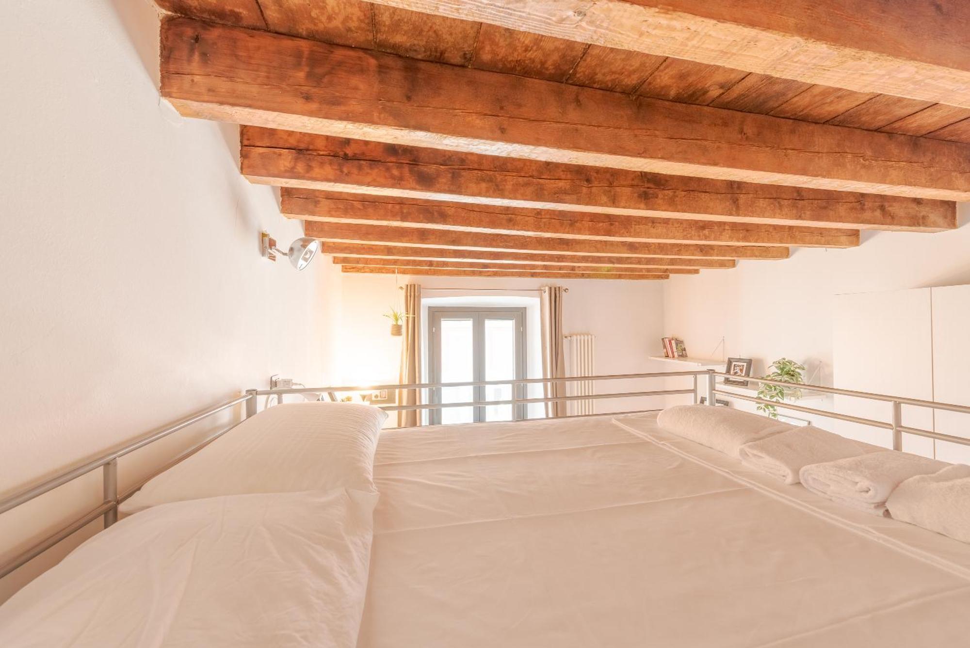 Guest Planet - Rosso Milano Apartment - Navigli Area Buitenkant foto